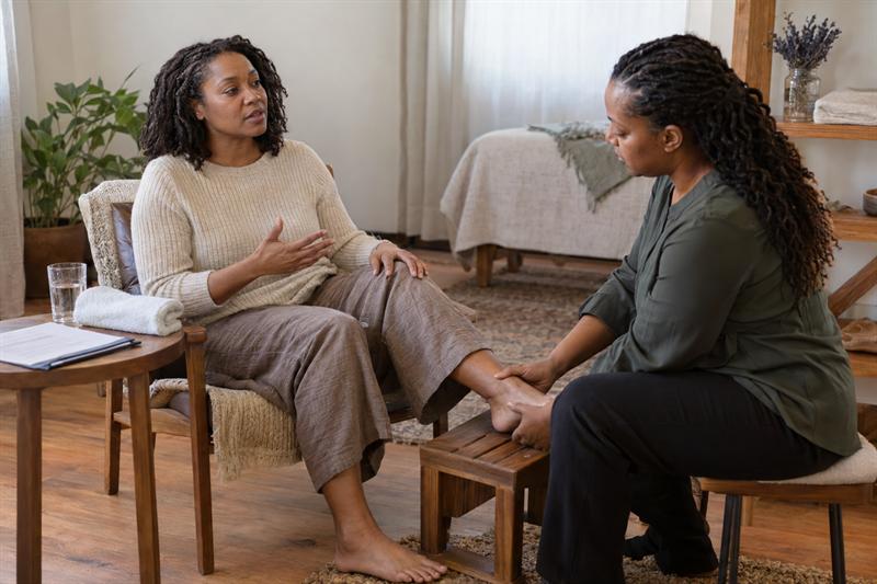 Holistic Wellness vs. Medical Care: When to See a Doctor First
